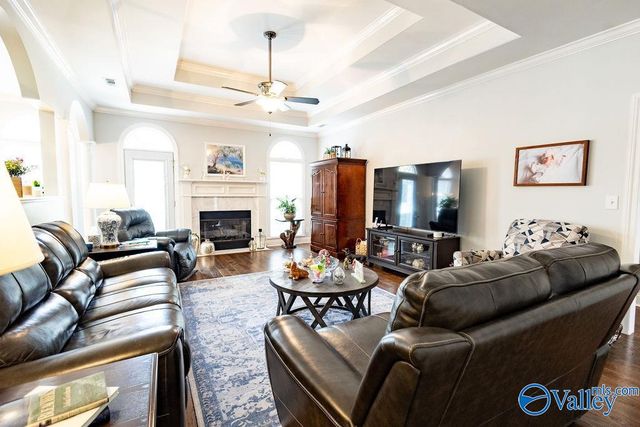 2606 Edgerton Drive SE, Owens Cross Roads, AL 35763