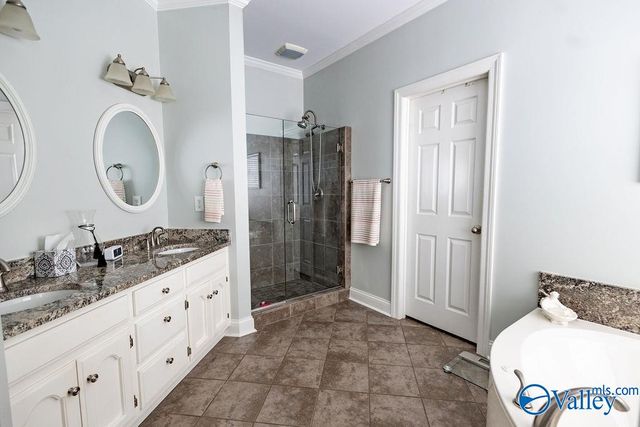 2606 Edgerton Drive SE, Owens Cross Roads, AL 35763