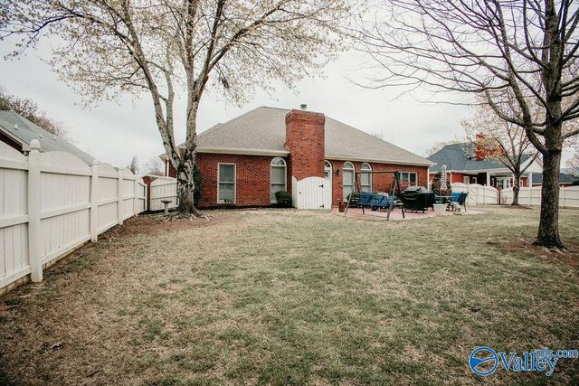 2606 Edgerton Drive SE, Owens Cross Roads, AL 35763