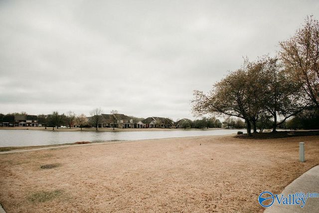 2606 Edgerton Drive SE, Owens Cross Roads, AL 35763