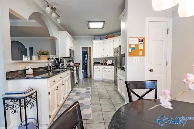 2606 Edgerton Drive SE, Owens Cross Roads, AL 35763