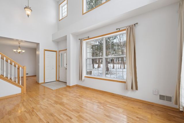 13750 54th Avenue N 106, Plymouth, MN 55446