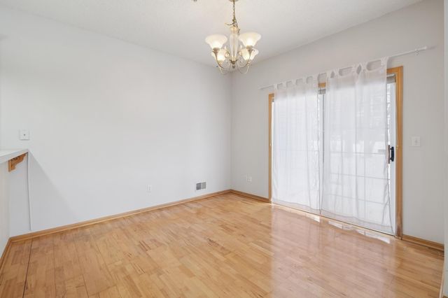 13750 54th Avenue N 106, Plymouth, MN 55446