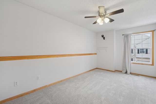 13750 54th Avenue N 106, Plymouth, MN 55446