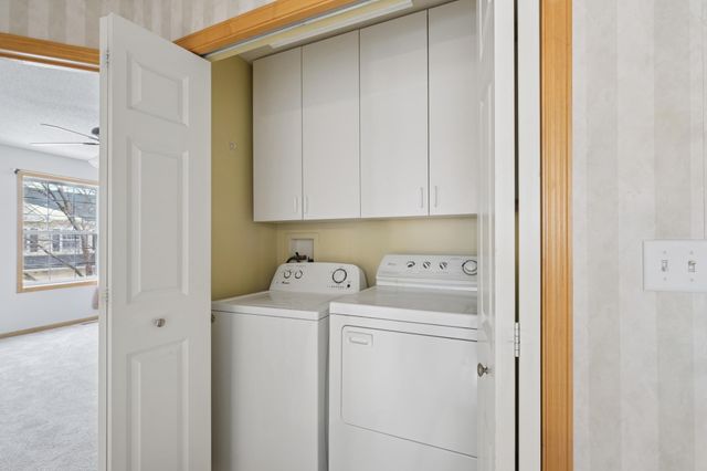 13750 54th Avenue N 106, Plymouth, MN 55446