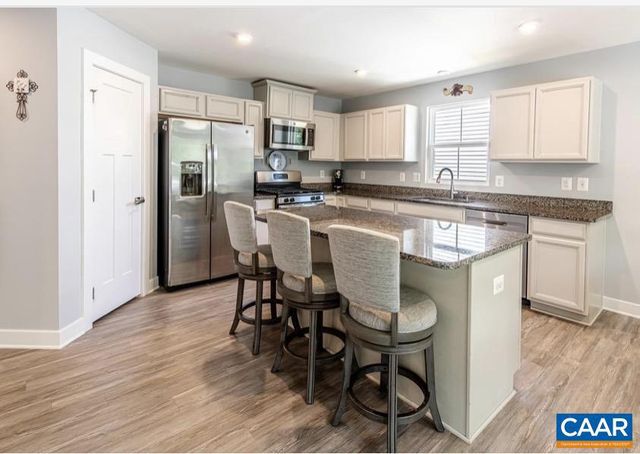 126 VIRGINIA AVE, Palmyra, VA 22963