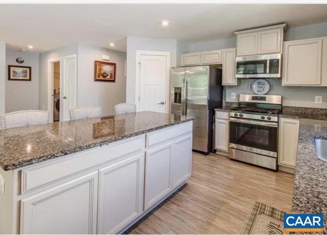 126 VIRGINIA AVE, Palmyra, VA 22963