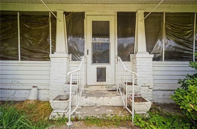 2261 Shipyard RD, Chesapeake, VA 23323
