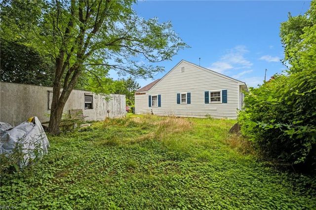 2261 Shipyard RD, Chesapeake, VA 23323