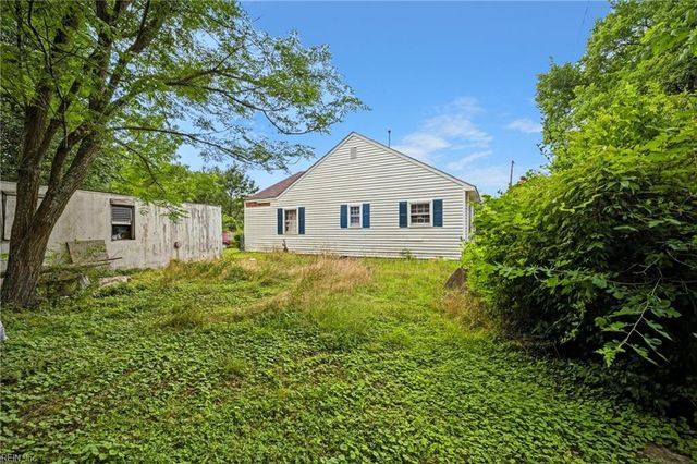 2261 Shipyard RD, Chesapeake, VA 23323