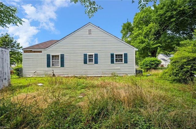 2261 Shipyard RD, Chesapeake, VA 23323