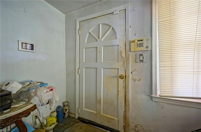 2261 Shipyard RD, Chesapeake, VA 23323