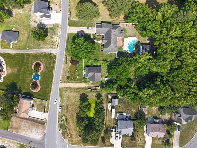 2261 Shipyard RD, Chesapeake, VA 23323