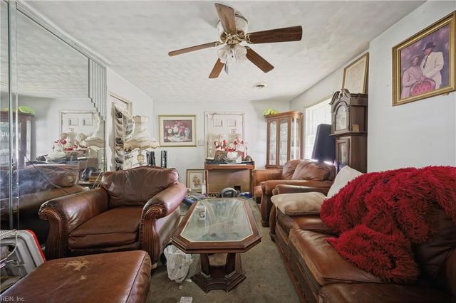 2261 Shipyard RD, Chesapeake, VA 23323