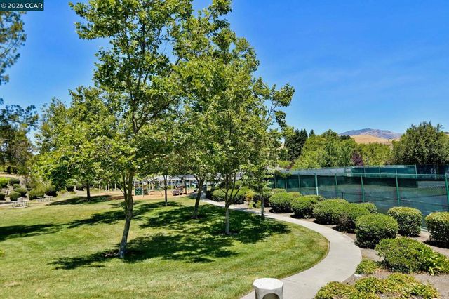 135 Crestridge Dr, Danville, CA 94506