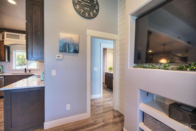 11 6th Street, Middleton, ID 83644