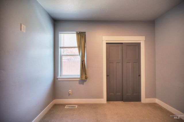 11 6th Street, Middleton, ID 83644