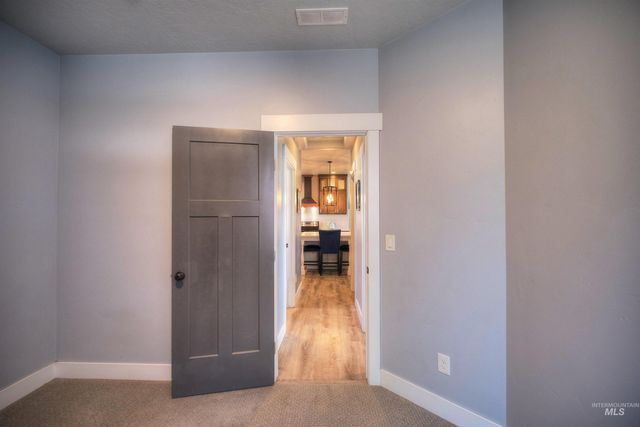 11 6th Street, Middleton, ID 83644