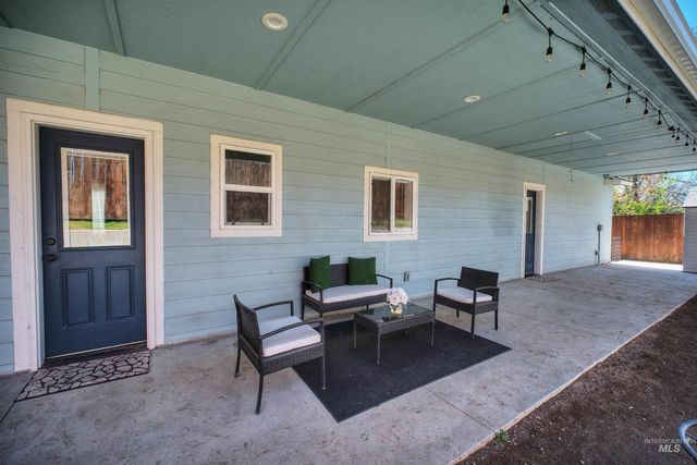 11 6th Street, Middleton, ID 83644