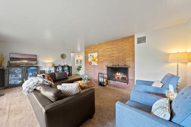 61022 Parrell Road, Bend, OR 97702