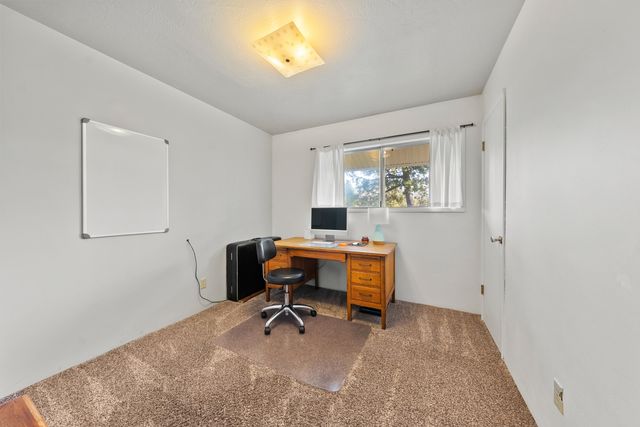 61022 Parrell Road, Bend, OR 97702