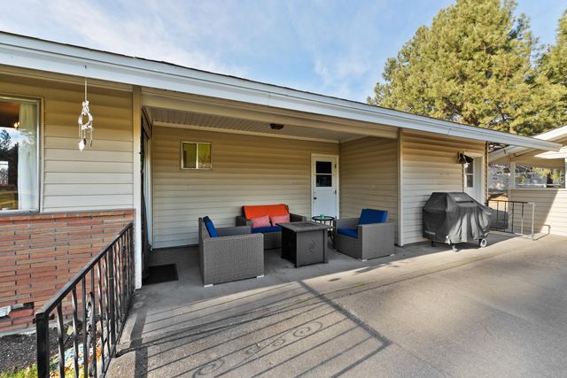 61022 Parrell Road, Bend, OR 97702