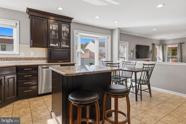 112 AUGUST LN, Lansdale, PA 19446