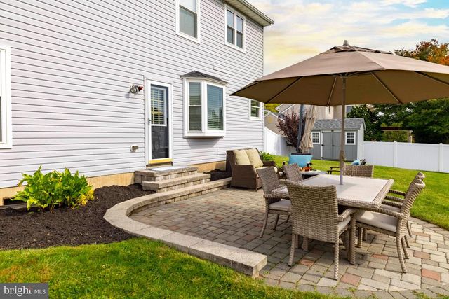 112 AUGUST LN, Lansdale, PA 19446