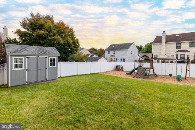 112 AUGUST LN, Lansdale, PA 19446