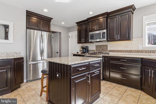 112 AUGUST LN, Lansdale, PA 19446