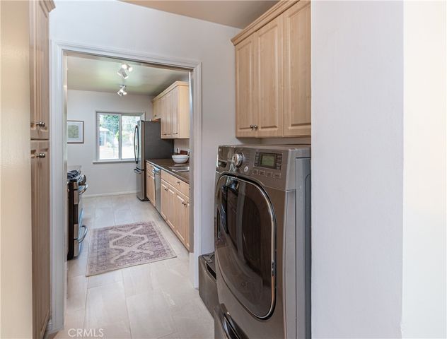 736 Brown, Burbank, CA 91504