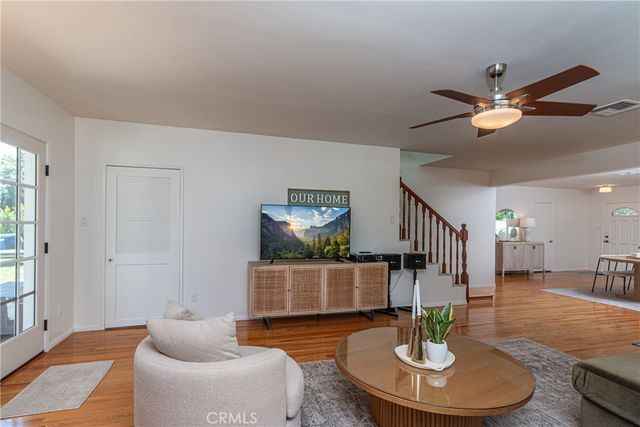 736 Brown, Burbank, CA 91504