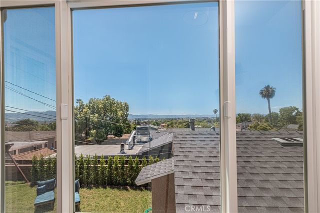 736 Brown, Burbank, CA 91504