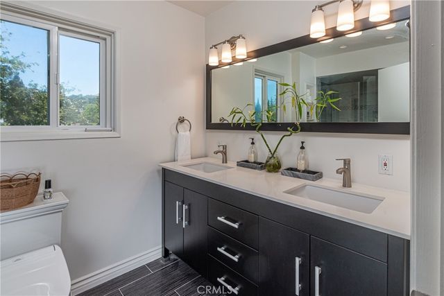 736 Brown, Burbank, CA 91504