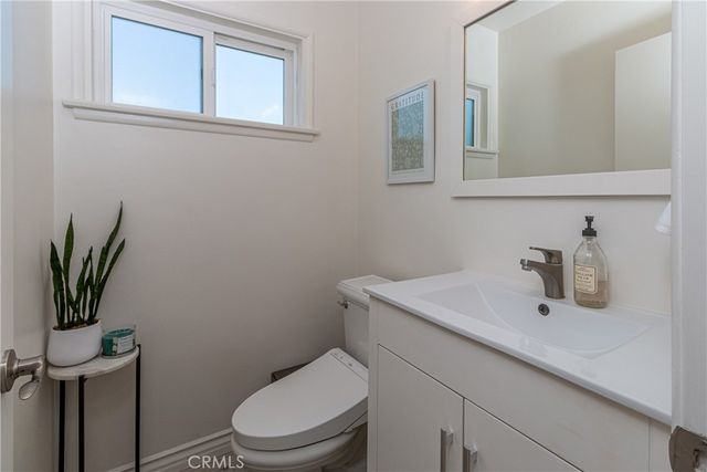 736 Brown, Burbank, CA 91504