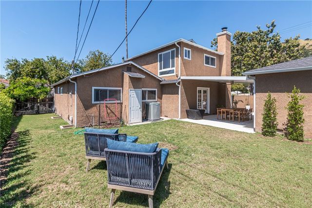 736 Brown, Burbank, CA 91504