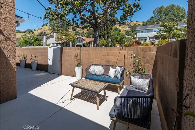 736 Brown, Burbank, CA 91504