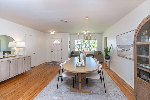 736 Brown, Burbank, CA 91504