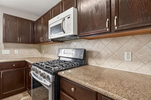 15007 Sugar Sands Drive, Sugar Land, TX 77498