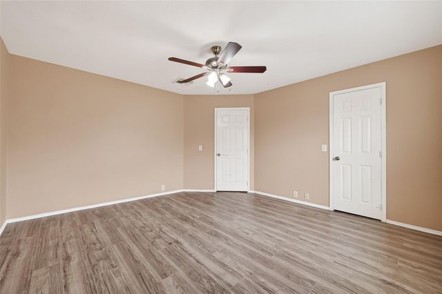 15007 Sugar Sands Drive, Sugar Land, TX 77498