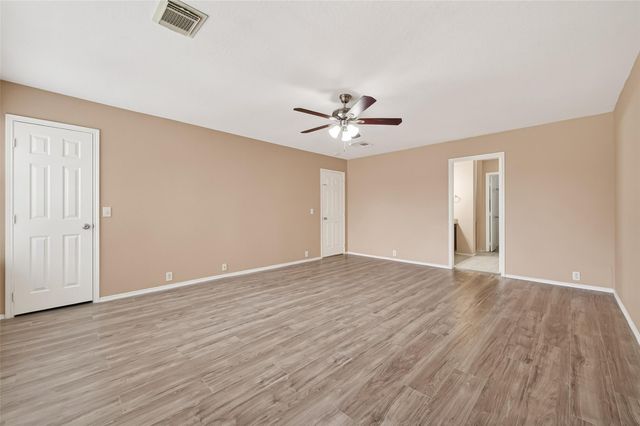 15007 Sugar Sands Drive, Sugar Land, TX 77498