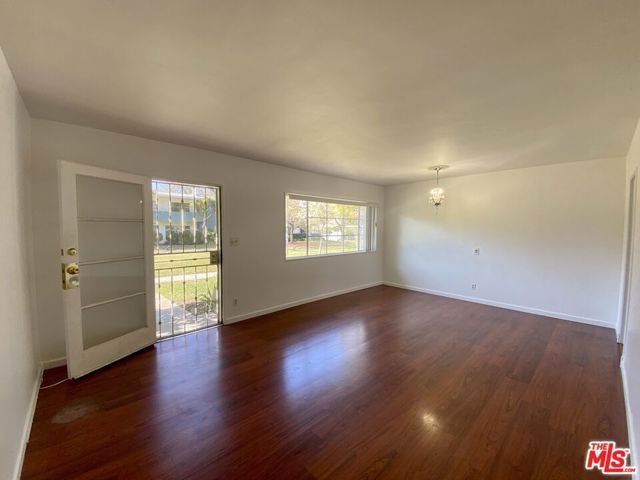 5456 Village Green, Los Angeles, CA 90016