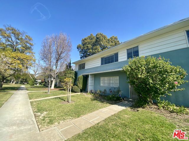 5456 Village Green, Los Angeles, CA 90016