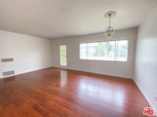 5456 Village Green, Los Angeles, CA 90016