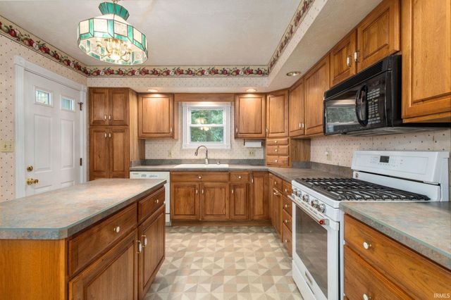 13206 Adams Road, Granger, IN 46530