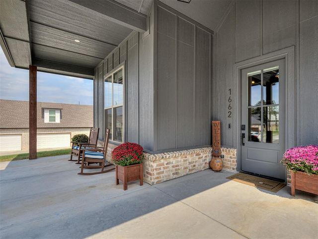 1662 Shaylee Lane, Choctaw, OK 73020