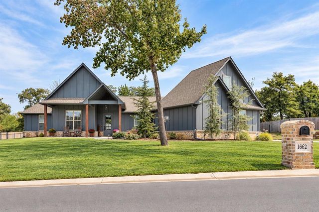 1662 Shaylee Lane, Choctaw, OK 73020