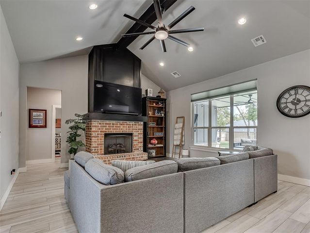 1662 Shaylee Lane, Choctaw, OK 73020