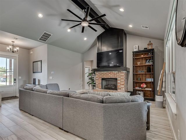 1662 Shaylee Lane, Choctaw, OK 73020