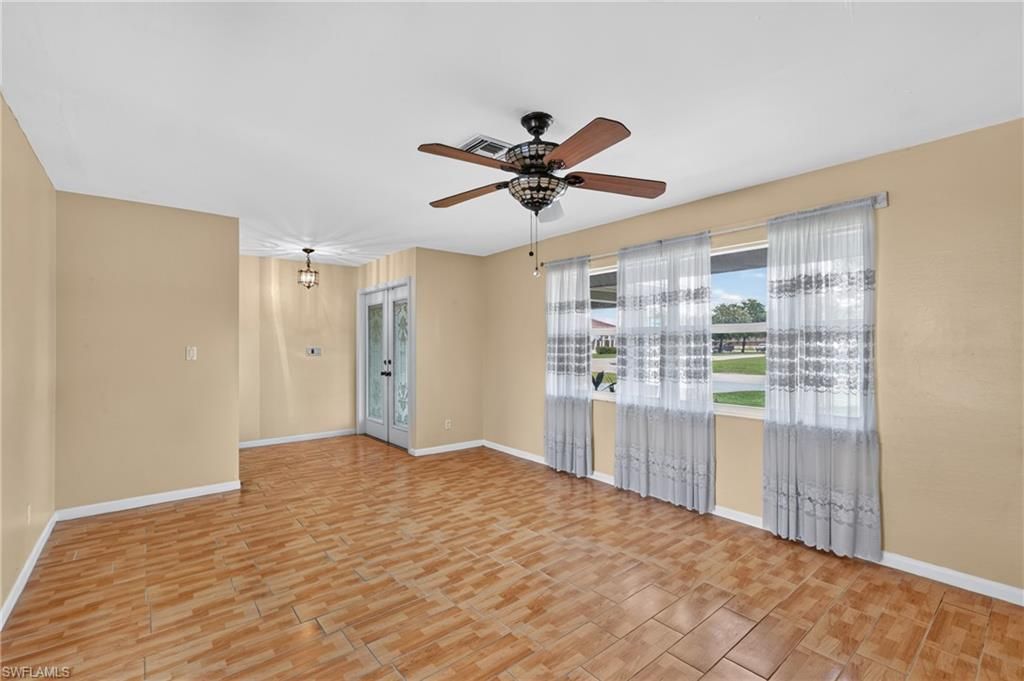 Image 10 of property listing at 102 SE 38th TER, Cape Coral, FL 33904